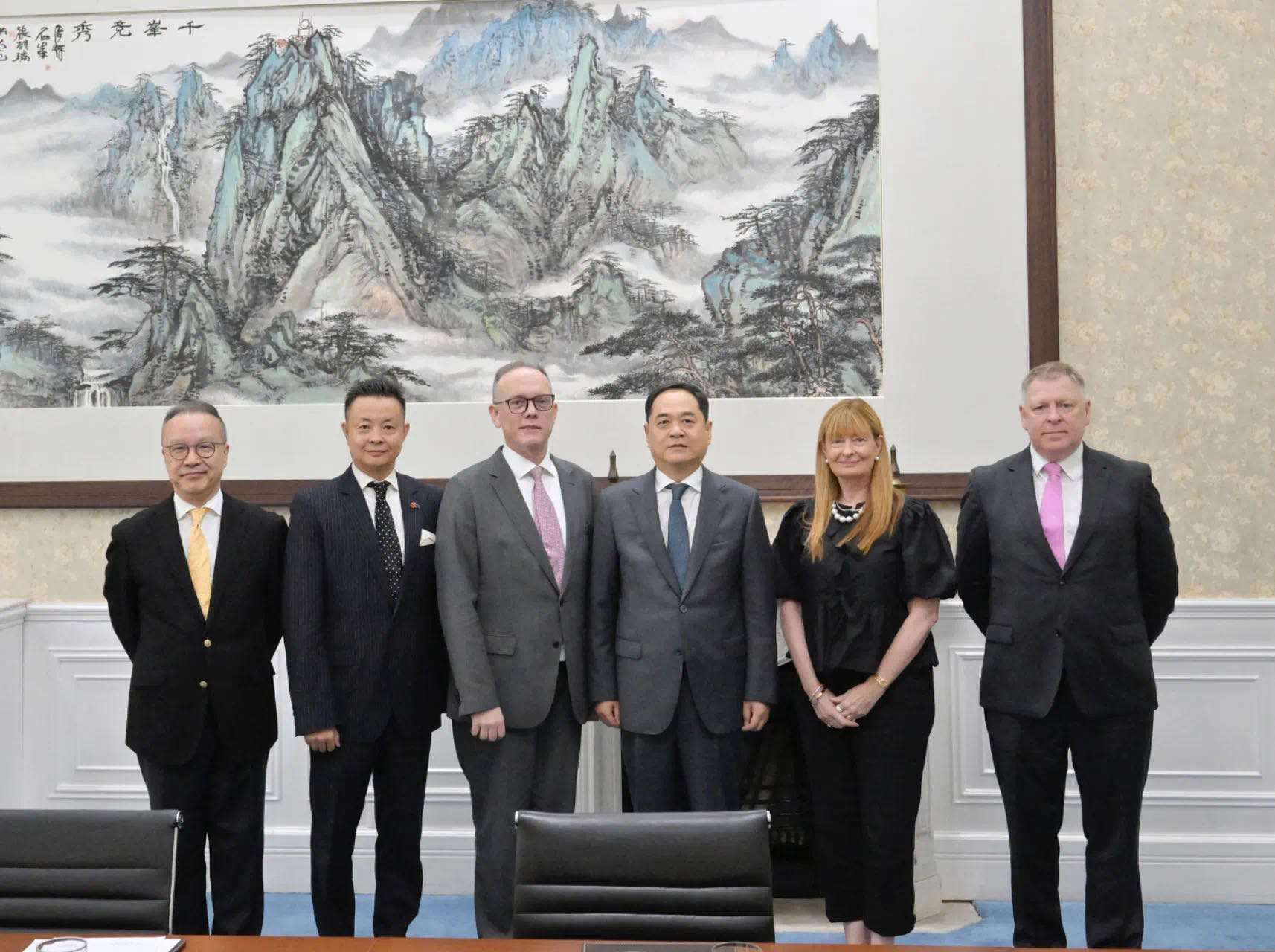 阚思思及来自金杜全球各地办公室的合伙人曾坚,scott gardiner,paul